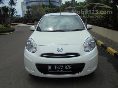 2012 Nissan March 1.2 Compact Car City Car AUTOMATIC PUTIH GOOD CONDITION