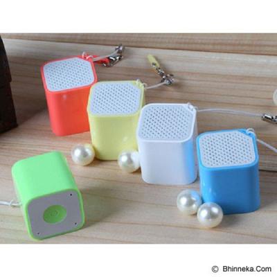 CALLIASTORE Smartbox Mini Speaker Built in Selftimer and Antilost Function - Red