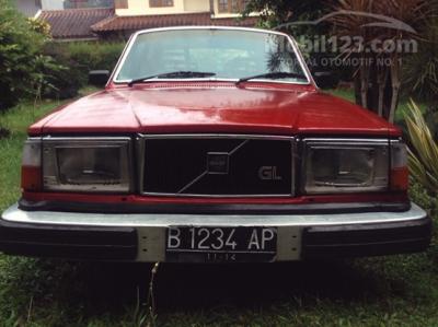 Jual Volvo 244 DL 2.1 Sedan Th 1976
