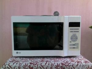 Microwave LG White