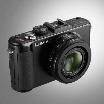 Premium Compact Digital Camera Panasonic DMC-LX7 with 10MP LCD 3 inch