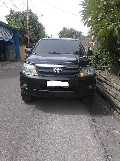 Toyota Fortuner 2.7 G Lux 4x2 A/T 2005