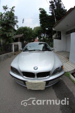 2002 BMW 318i