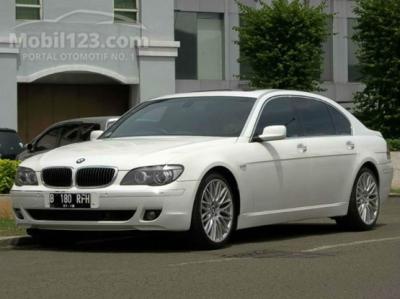 2007 BMW 730Li 3.0 E66 3.0 L6 Sedan pakai 2010 putih