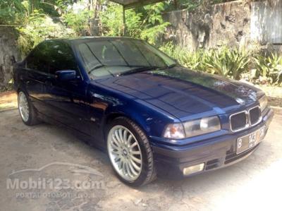BMW 318i Blue mauritius E36 thn 1996 M43 Mulus Siap Pake (semarang)
