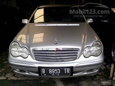 2001 - Mercedes-Benz C200 W203 2.0