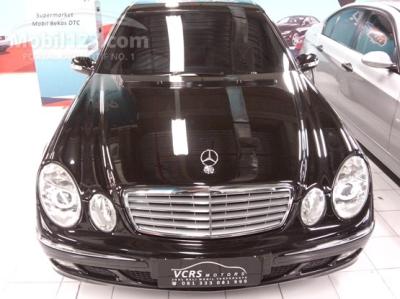 2004 - Mercedes-Benz E260