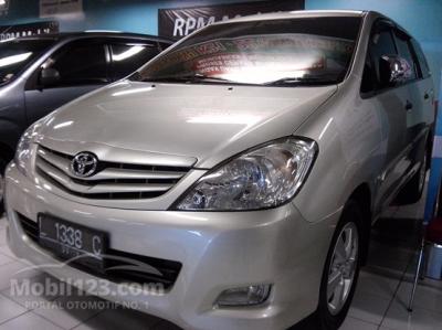 2011 - Toyota Kijang Innova E