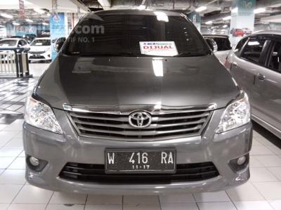 2012 - Toyota Innova E