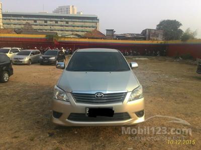 2012 Toyota Kijang Innova TGN40 (Gas) & KUN40 (Diesel) (2011 Facelift) 2,0 E Wagon