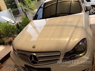 2014 W205 (2014 - 2014) Mercedes-Benz C200 2.0 Avantgarde Sedan