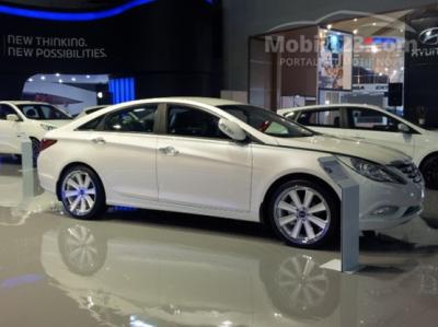 2015 Hyundai Sonata Sedan Premium Harga Paling Kompetitif