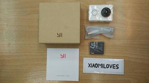 Xiaomi Yi Sports Action Camera Basic Edition Warna Hijau / Putih