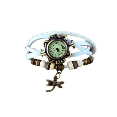 HET Korean Version Of The Retro Wave Dragonfly Bracelet Watch(White)